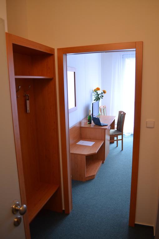 Hotel Arnost Garni Pardubice Quarto foto